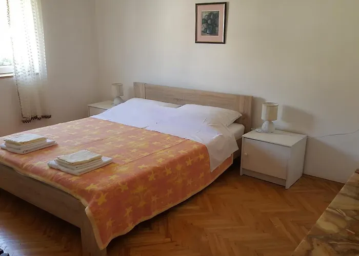 Veli Brig Апартаменты Паг